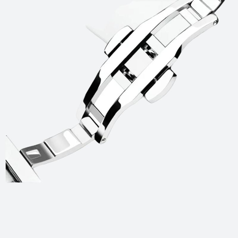 Bracelet de montre en acier porté au poignet