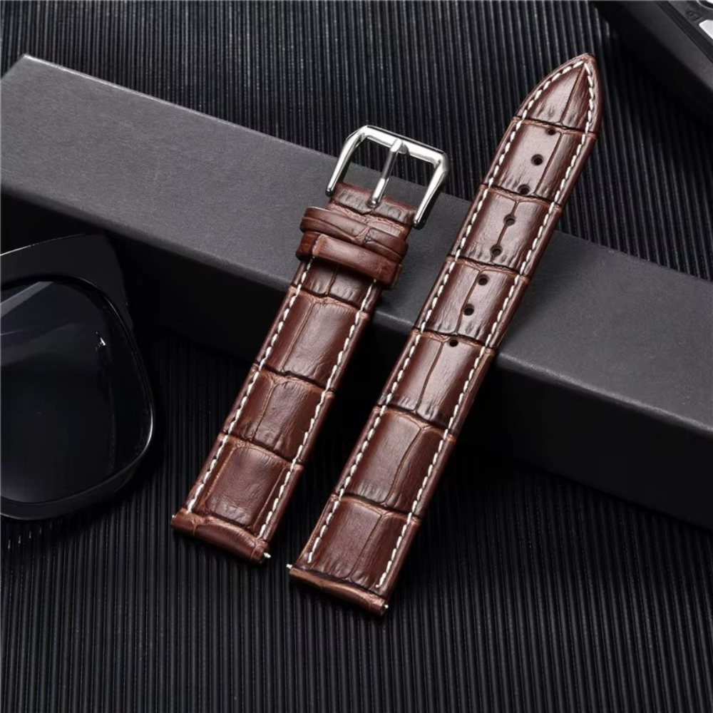 Bracelet de montre en cuir véritable au poignet