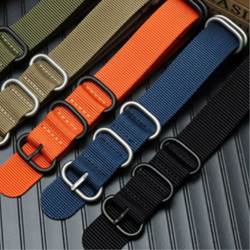 Bracelet nylon NATO porté sur une montre