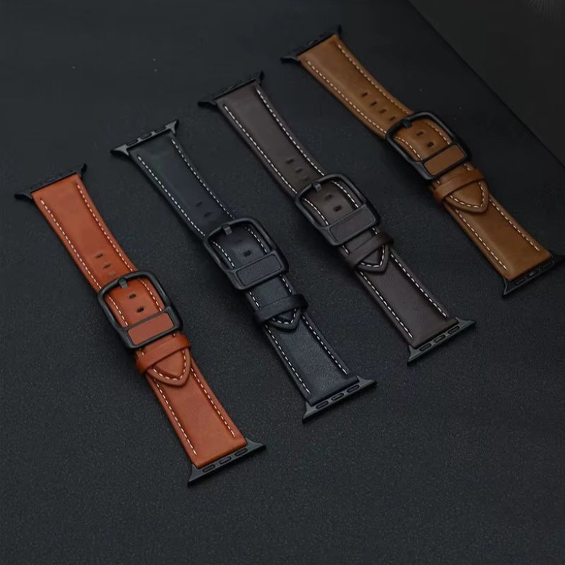 Détail des coutures du bracelet montre connectée cuir