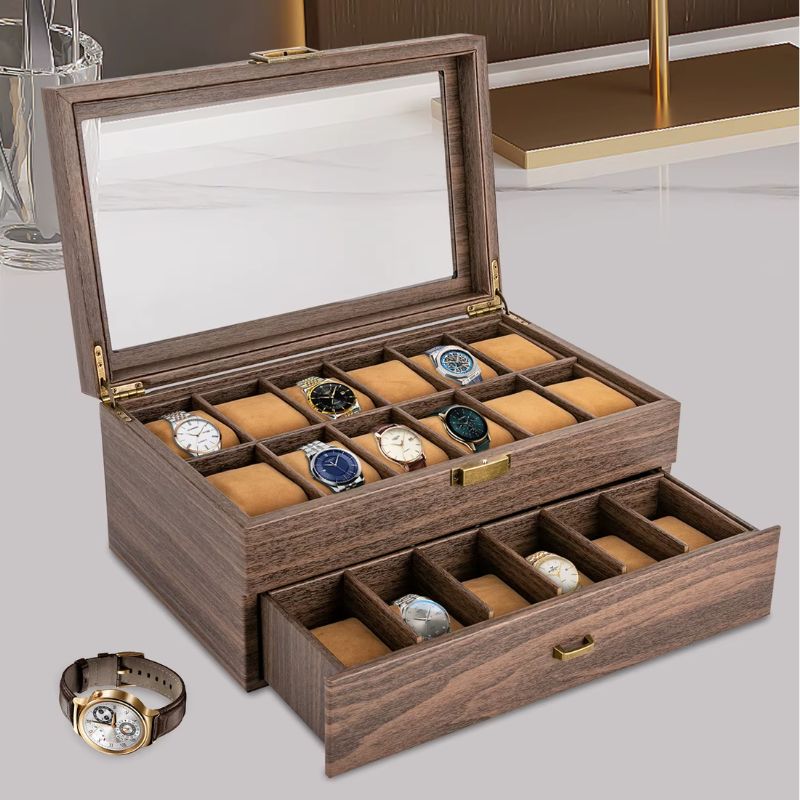 Détail des compartiments de la boîte à montres en bois