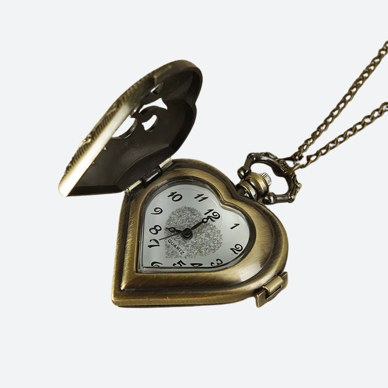 Montre à gousset femme cœur bronze vintage, vue de face