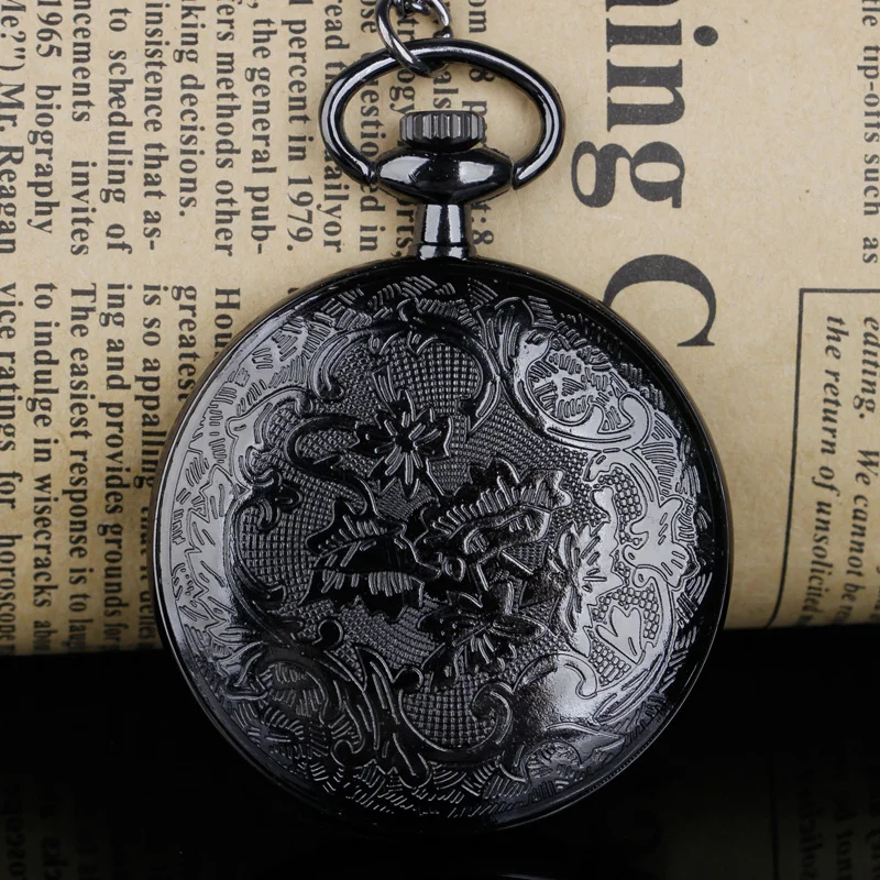 Montre à gousset femme quartz vintage, gros plan