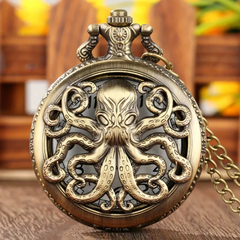 Montre à gousset homme steampunk portée à la chaîne