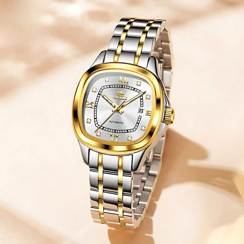 Montre automatique femme bicolore au poignet