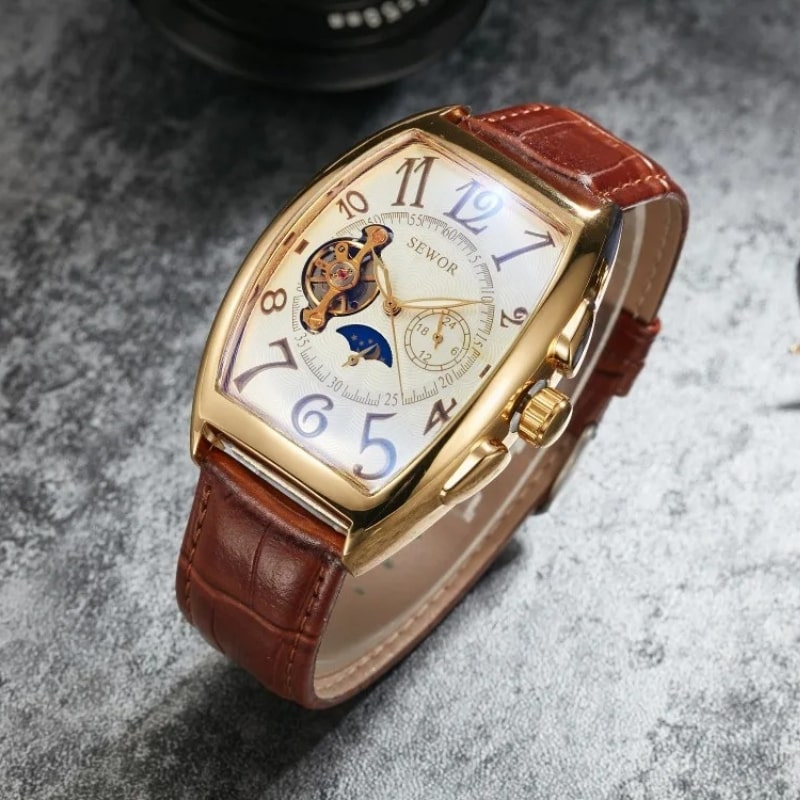 Montre automatique femme phases lunaires, gros plan