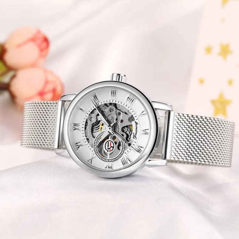 Bracelet en maille milanaise de la montre automatique femme