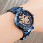 Montre automatique femme squelette floral, gros plan
