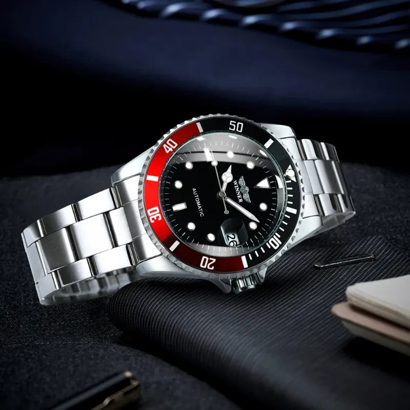 Montre automatique homme au poignet