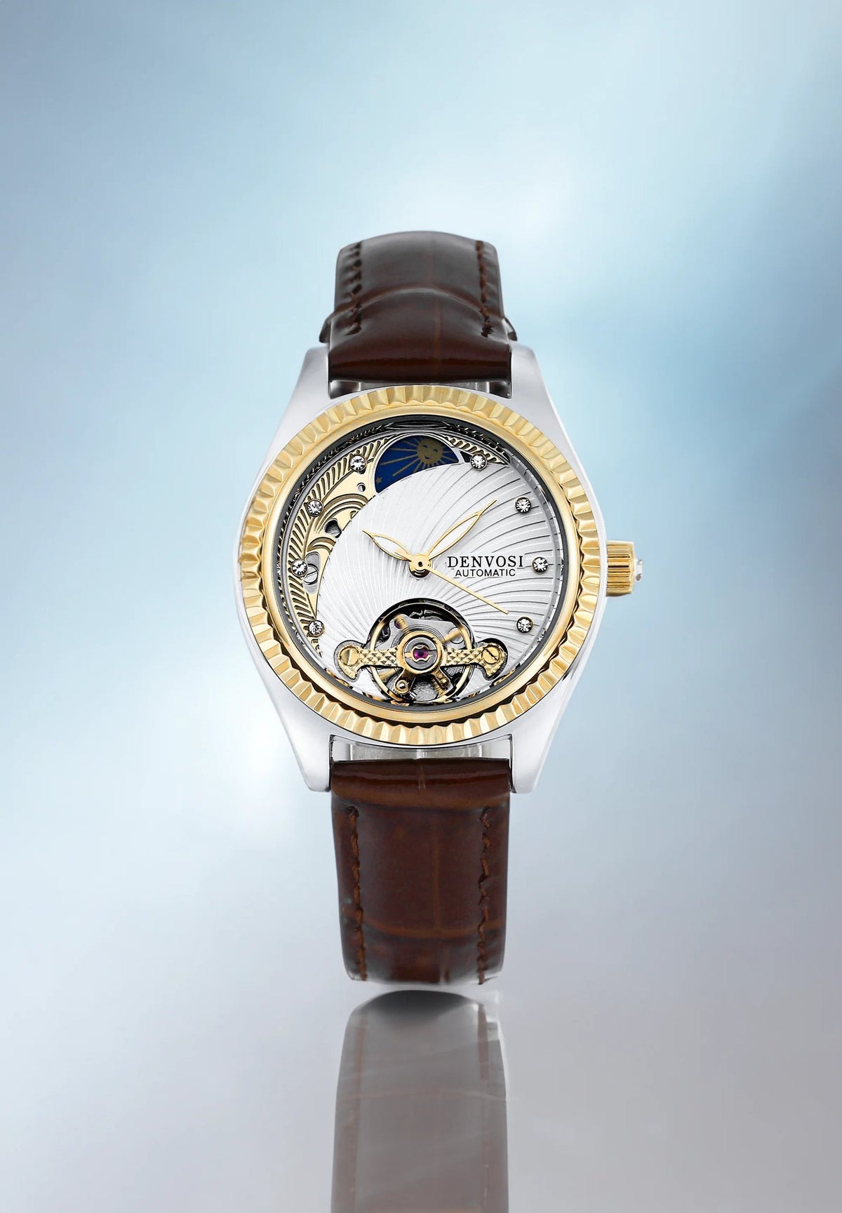 Bracelet cuir marron de la montre squelette femme