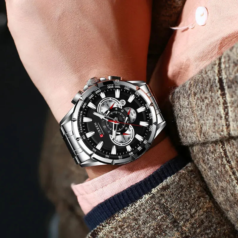 Montre chronographe homme quartz, vue de profil