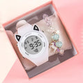 Détail du bracelet licorne de la montre enfant