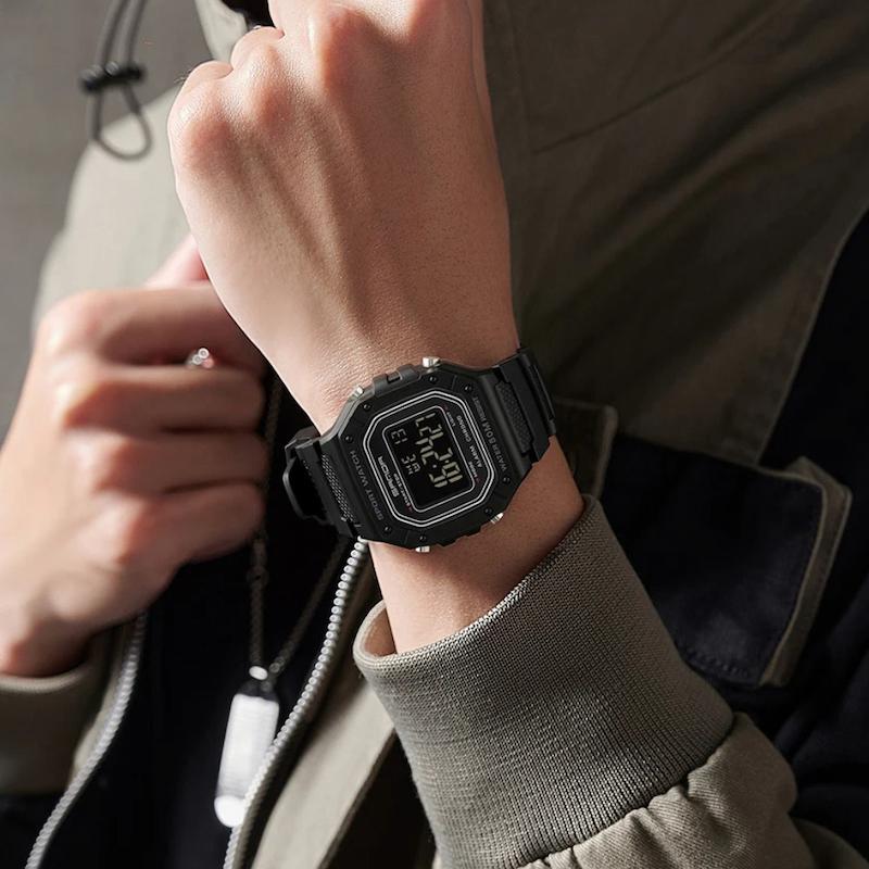 Montre digitale pour homme carrée sport, multifonction - vue 6 - Montrelio