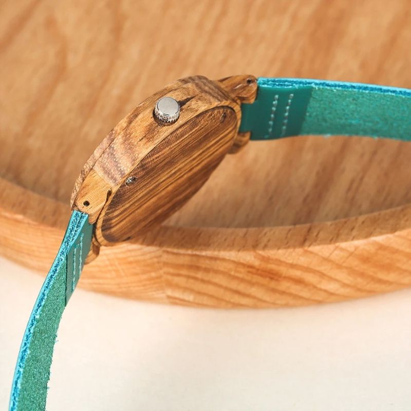 Boîtier en bois naturel de la montre femme turquoise