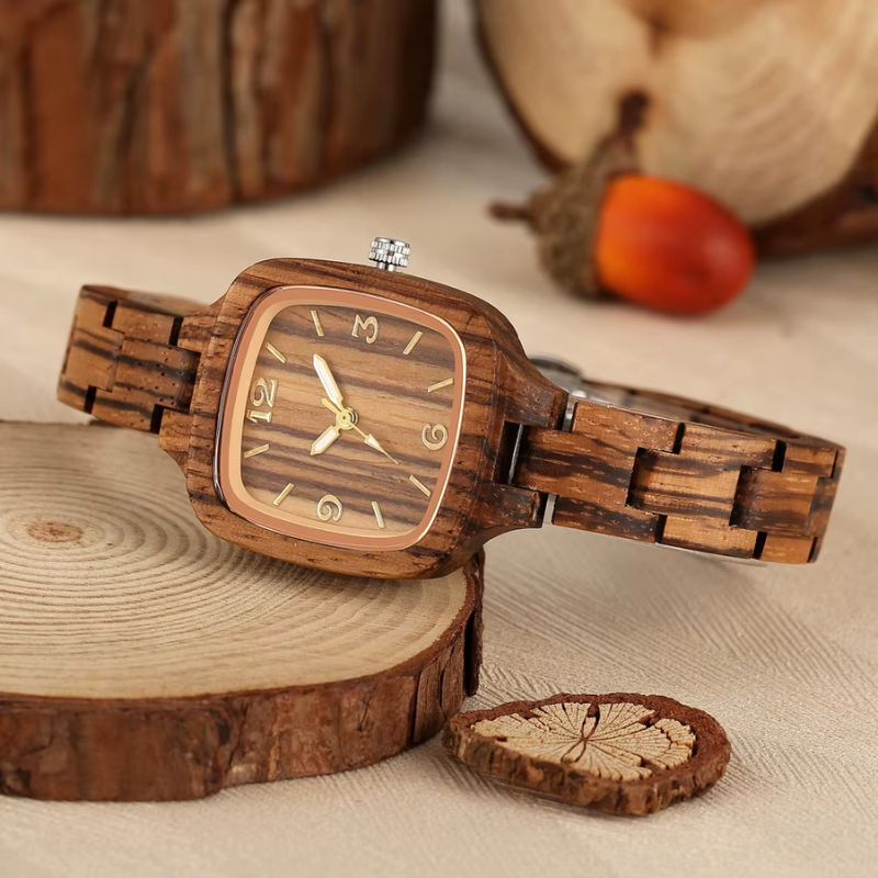 Boîtier carré en bois naturel de la montre femme