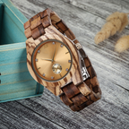 Boîtier en bois naturel de la montre femme