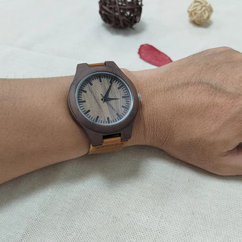 Bracelet cuir de la montre en bois femme