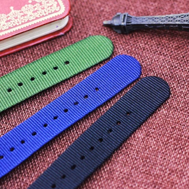 Montre enfant garçon à bracelet nylon – Cadran clair et pratique - vue 2 - Montrelio