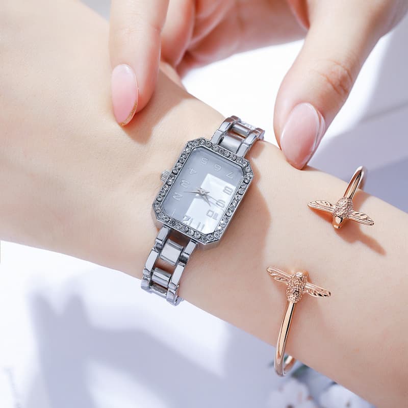Montre Femme Carrée Luxe, Bracelet Acier - vue 5 - Montrelio