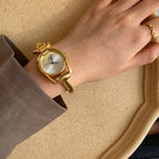 Montre Femme Forme Irrégulière Dorée Quartz Bracelet Fin - vue 3 - Montrelio