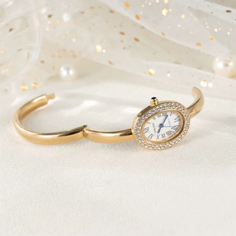 Montre Femme Ovale Dorée Strass Cadran Chiffres Romains Quartz - vue 4 - Montrelio