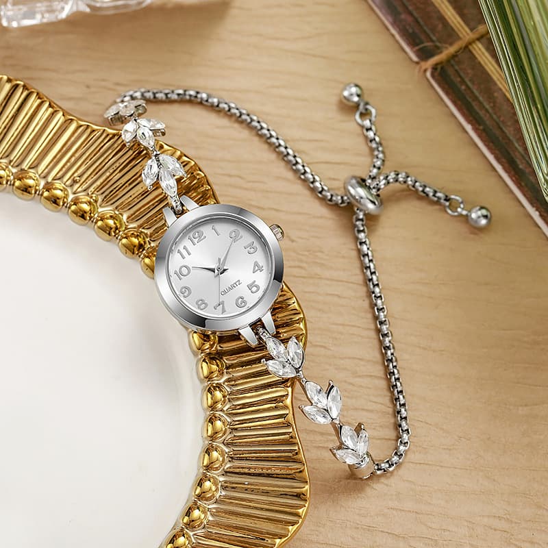Montre Femme Ronde Strass Élégante - vue 6 - Montrelio