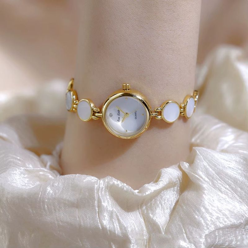 Montre luxe femme Ronde Étanche - vue 3 - Montrelio