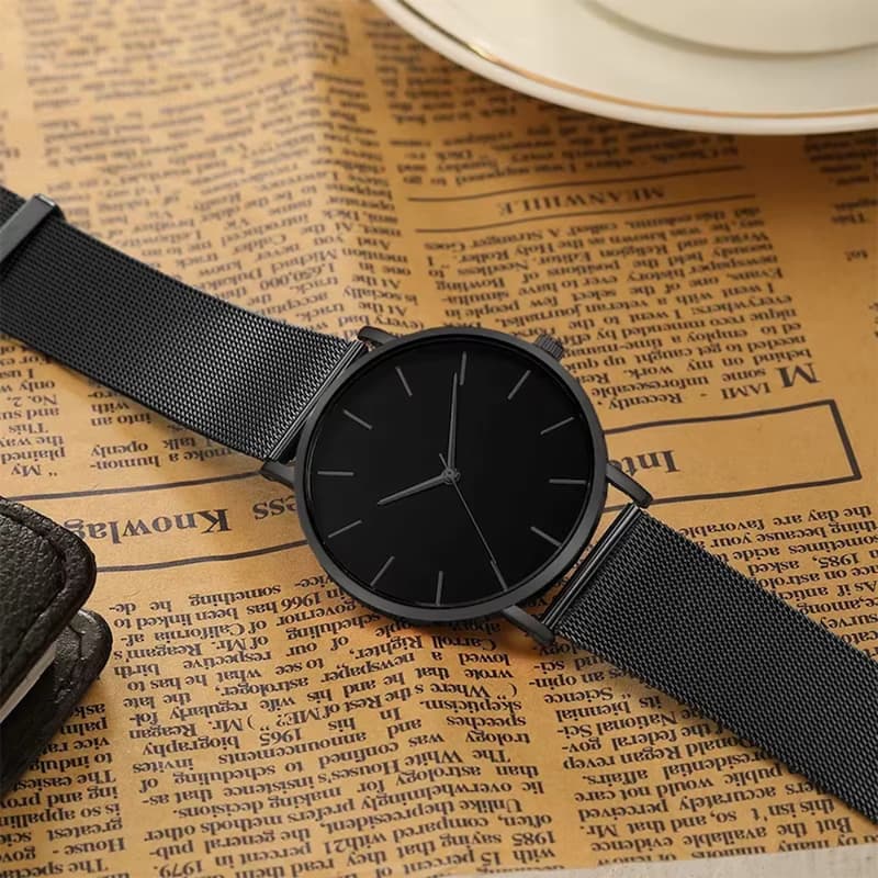 Montre Luxe Homme Noire Minimaliste - vue 4 - Montrelio