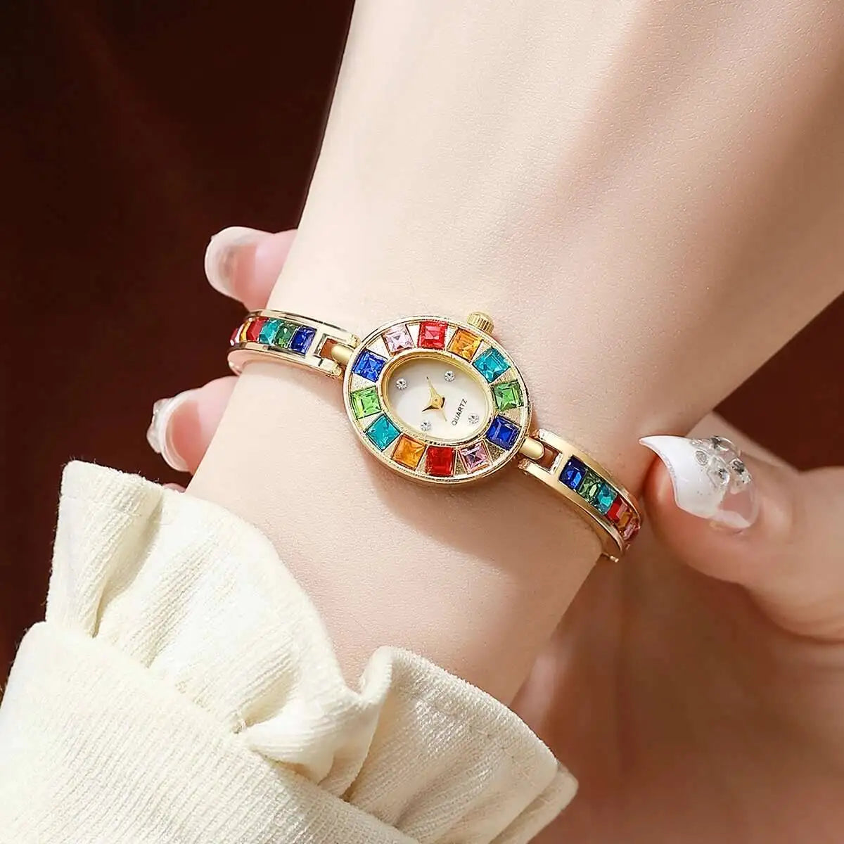 Montre Luxe Quartz Femme Bijou Cristaux Colorés Style Éclat - vue 5 - Montrelio