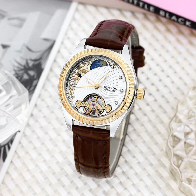 Montre squelette femme au poignet