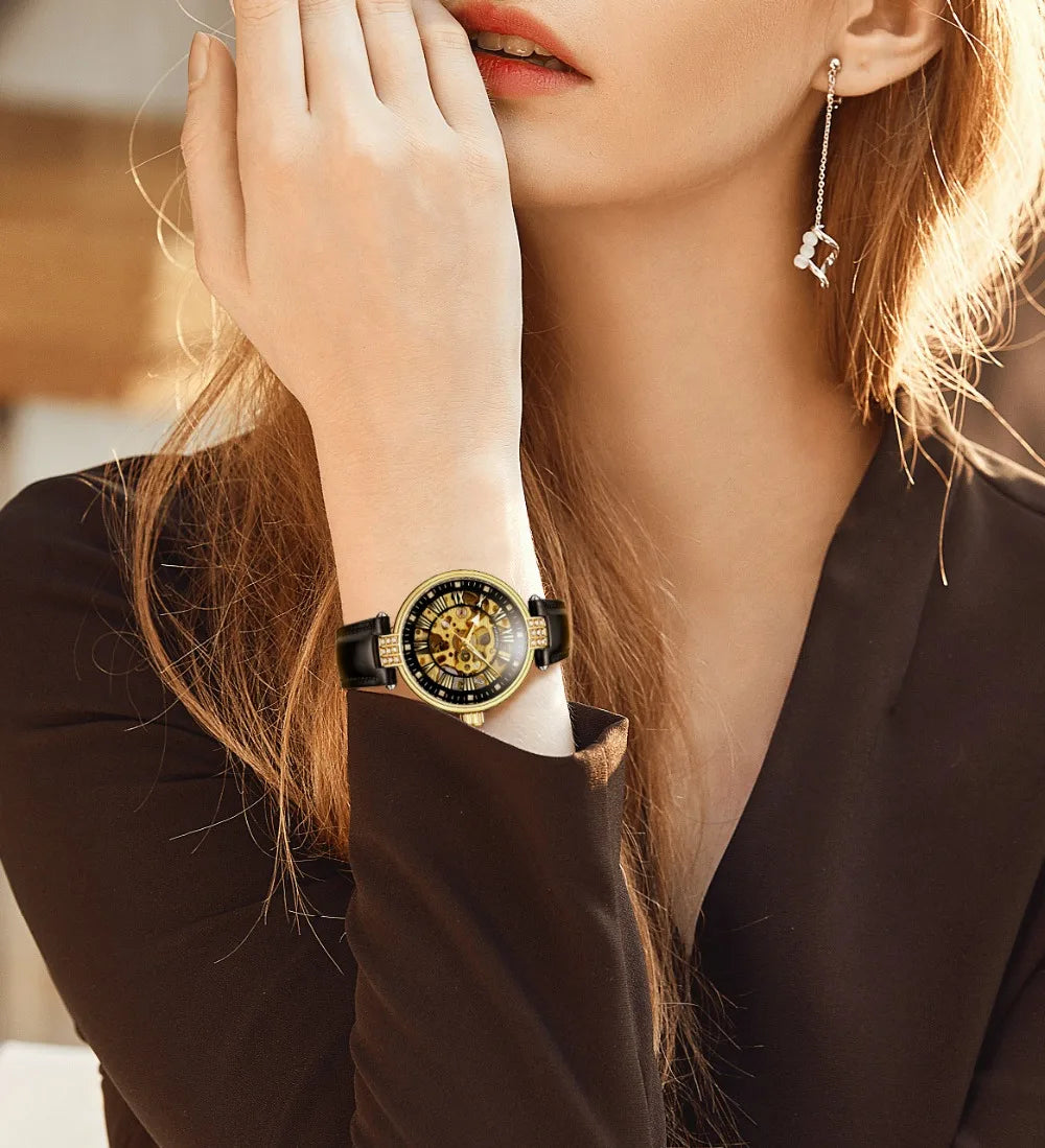 Montre squelette femme cuir, vue de dos