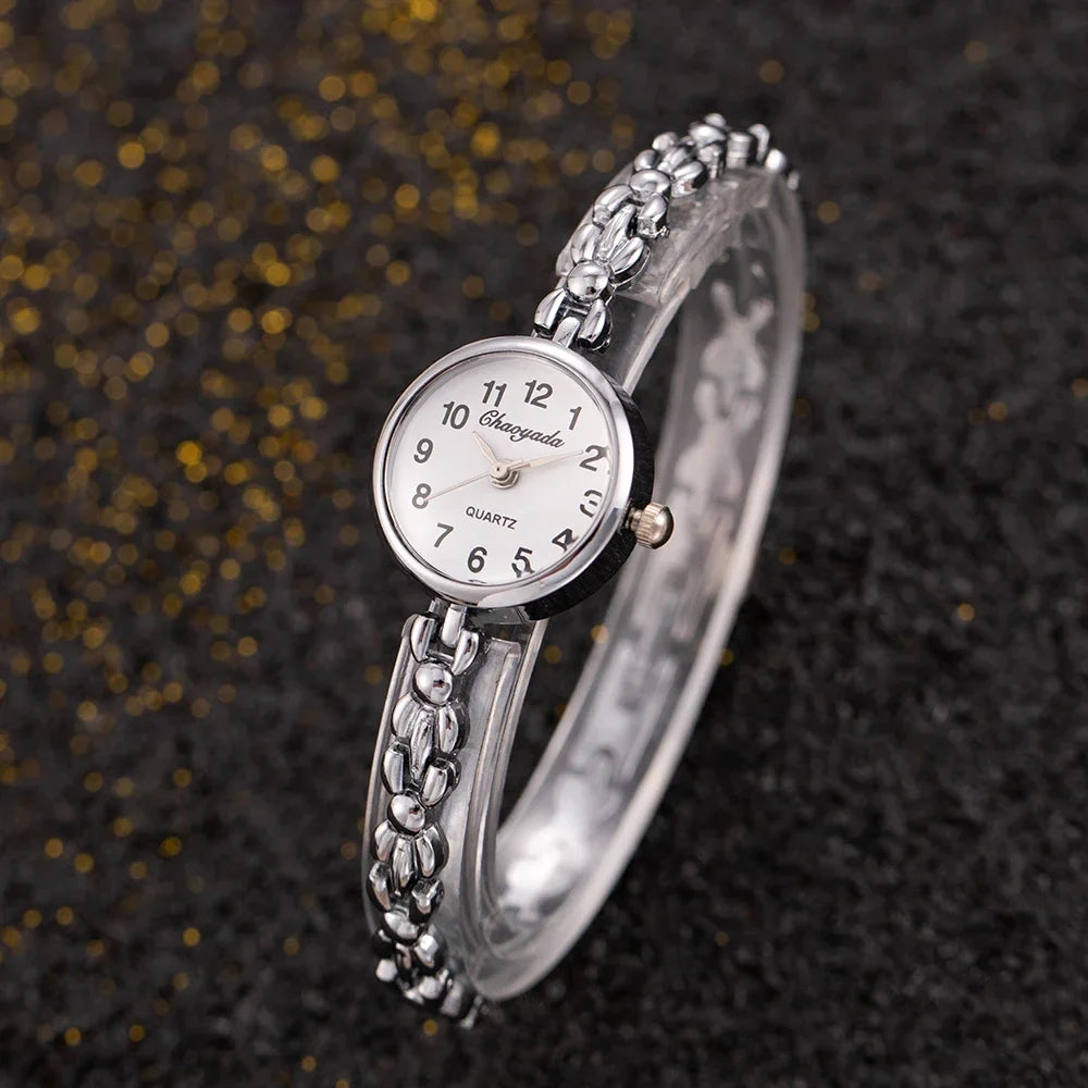 Montre Vintage Femme Bracelet Bijou Petit Cadran Rond - vue 6 - Montrelio