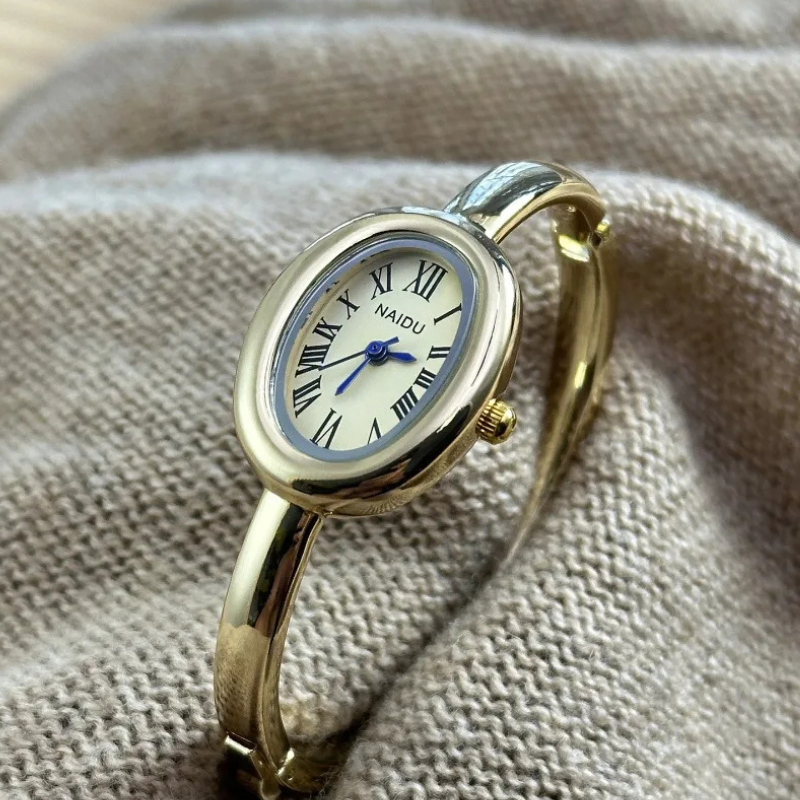 Montre Vintage Femme Ovale Élégante - vue 3 - Montrelio