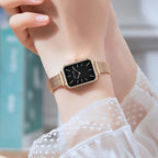Montre Vintage Femme Rectangulaire Dorée Maille Fine - vue 6 - Montrelio